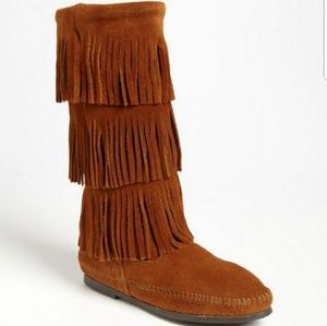 Minnetoka Fringe Boots Size 10